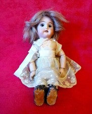 Small porcelain doll d'occasion  Expédié en Belgium