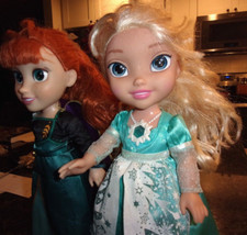 DISNEY - FROZEN - ANNA & ELSA - BONECAS 15" - MENINA LOIRA ESTÁ FUNCIONANDO POR BATERIA comprar usado  Enviando para Brazil