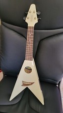Ukulele flying usato  Cambiago