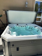Marquis v84 jacuzzi d'occasion  Expédié en Belgium