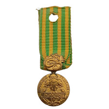 Q11 médaille militaire d'occasion Q11 médaille militaire d'occasion  Saint-Jean-en-Royans