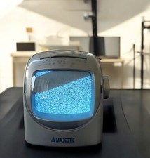 Televisore mini portatile usato  Massa di Somma