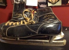 PATINS DE HÓQUEI RESISTENTES POR VOLTA DOS ANOS 1960 BOBBY HULL PRATA FLECHA - TAMANHO 11 2/3! comprar usado  Enviando para Brazil