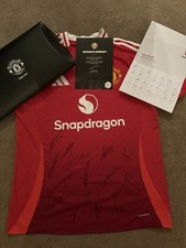 Manchester united signed for sale  SOUTHAMPTON