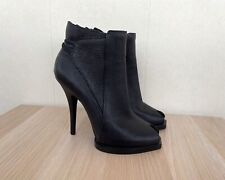 Givenchy boots usato  Torino