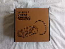 Yongnuo yn200 speedlite for sale  LUTON