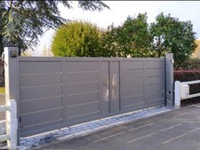 Portail coulissant aluminium d'occasion  Goussainville