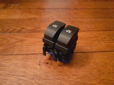 Interrupteur lève vitre d'occasion Interrupteur lève vitre d'occasion  Sainte-Colombe