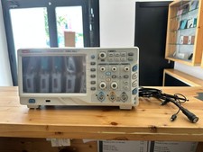 Oscilloscopio digitale uni usato  Cava de Tirreni