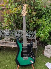 Display4top strat style for sale  KINGSTON UPON THAMES