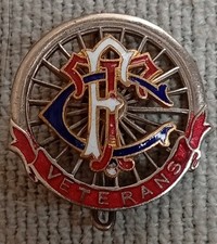 Ancien insigne emaillé d'occasion  La Charité-sur-Loire