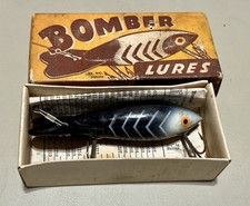 Usado, Isca de pesca bombardeiro de madeira preta com nervuras brancas 614 na caixa correta e catálogo  comprar usado  Enviando para Brazil