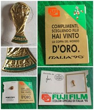 Distintivo calcio mondiali usato  Capannori