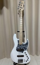 Guitare basse électrique d'occasion  Expédié en France