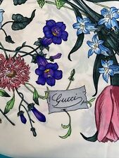 Gucci women scarf d'occasion  Expédié en Belgium