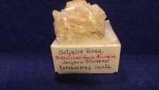 Minerale stilbite rosa usato  Napoli