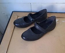 Size 5.5 clarks for sale  UK