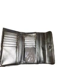 carteira feminina guess comprar usado  Enviando para Brazil
