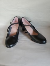 Capezio size 6.5 for sale  Granville