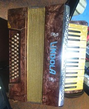 Fisarmonica lindola bassi usato Fisarmonica lindola bassi usato  Italia