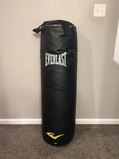 Everlast boxing bag for sale  North Ridgeville