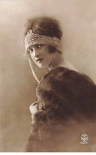 Femme coiffure années d'occasion  France