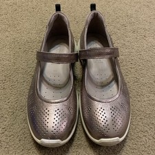 Ecco soft metallic for sale  Winchester