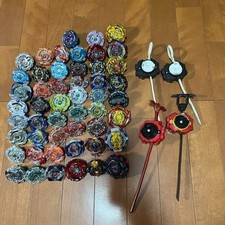 Ensemble pièces beyblade d'occasion  Expédié en France