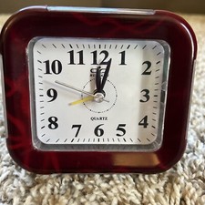 Ruiwang Quartz Side Table Alarm Clock Battery Bed Side Light Up Snooze Travel comprar usado Ruiwang Quartz Side Table Alarm Clock Battery Bed Side Light Up Snooze Travel comprar usado  Enviando para Brazil