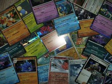 Lot cartes pokemon d'occasion  Argentré-du-Plessis