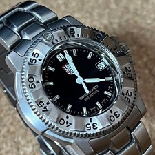Montre plongée luminox d'occasion Montre plongée luminox d'occasion  Expédié en France