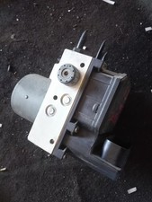 8e0614111an centralina abs usato  Italia