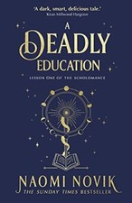 A Deadly Education: the Sunday Times bestseller,Naomi Novik- 9781529100877 comprar usado  Enviando para Brazil