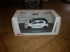 Schuco toyota yaris usato  Cesenatico