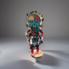 Boneca Kachina Dançarina Nativa Hopi Vintage Sunface com Penas/Couro/Pele de Cocar comprar usado Boneca Kachina Dançarina Nativa Hopi Vintage Sunface com Penas/Couro/Pele de Cocar comprar usado  Enviando para Brazil