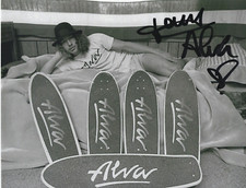 Foto VINTAGE Skate Legend Patinação TONY ALVA Assinada 8,5 x 11 FRETE GRÁTIS comprar usado Foto VINTAGE Skate Legend Patinação TONY ALVA Assinada 8,5 x 11 FRETE GRÁTIS comprar usado  Enviando para Brazil