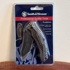 Coltello smith wesson usato Coltello smith wesson usato  Spedire a Italy