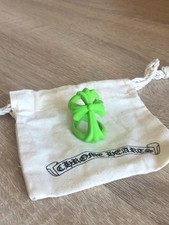 ANEL VERDE INFINITO SILICONE CORAÇÕES CROMADOS TAMANHO: 8 comprar usado  Enviando para Brazil