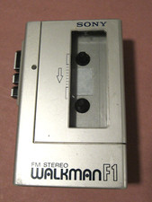 Antigo Sony Walkman Leitor de Cassete FM Estéreo WM-F1 Rádio Funciona Fita Precisa de Reparo comprar usado  Enviando para Brazil