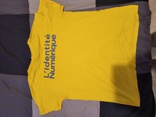 Shirt identité numérique d'occasion  Riom-ès-Montagnes