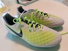 Saisir chaussures foot d'occasion  Pernes-les-Fontaines