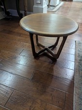 2 side toned end table for sale  Jackson