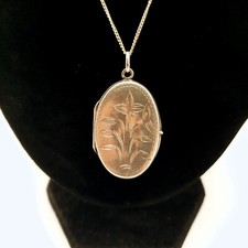 Large silver locket for sale Large silver locket for sale  BEXHILL-ON-SEA