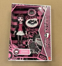 Draculaura Monster High Doll- Boo-r Creeproduction-Mattel - NOWA na sprzedaż Draculaura Monster High Doll- Boo-r Creeproduction-Mattel - NOWA na sprzedaż  Wysyłka do Poland