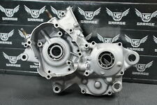 2005 YAMAHA YZ125 OEM MOTOR ESQUERDO CÁRTER CÁRTER CÁRTER CAIXA METADE  comprar usado  Enviando para Brazil