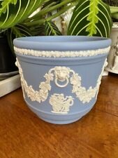 Wedgwood blue jardiniere d'occasion  Expédié en Belgium