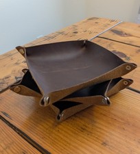 Leather valet tray d'occasion  Expédié en Belgium