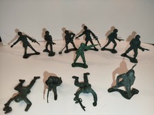 Usado, Soldados de brinquedo masculinos de plástico verde do exército 11 peças. comprar usado Usado, Soldados de brinquedo masculinos de plástico verde do exército 11 peças. comprar usado  Enviando para Brazil