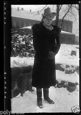 Portrait woman hat d'occasion  Expédié en Belgium