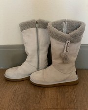 Ugg women size for sale  Phoenix